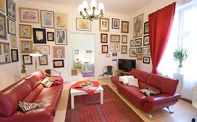Donos Art Apartment